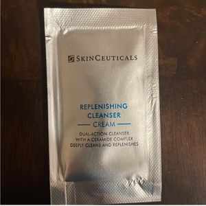 sample packs SkinCeuticals Replenishing
Cleanser Cream